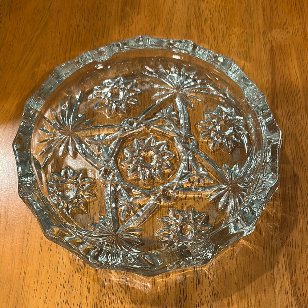 Vintage glass ashtray. Made in the brilliant design.